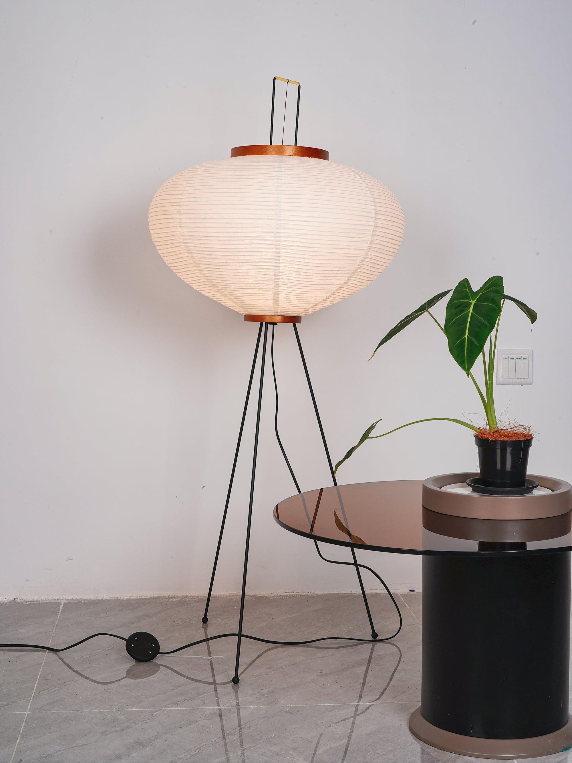 Lampa podłogowa Avel