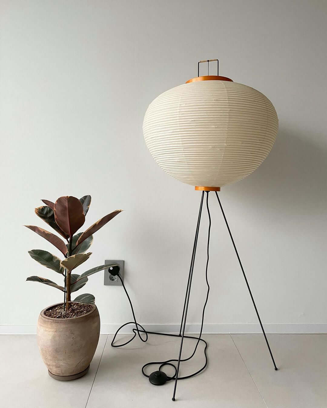 Lampa podłogowa Avel