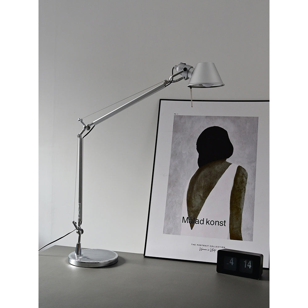 Lampa stołowa regulowana Serio