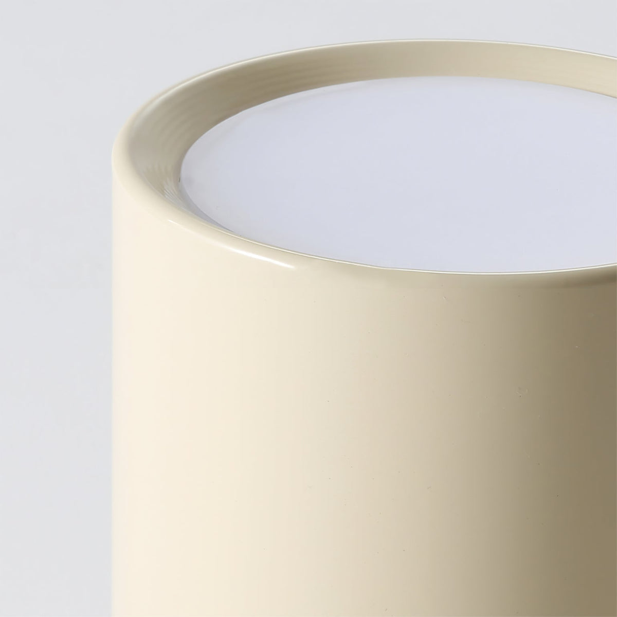 Plafon minimalistyczny Lorrenmir