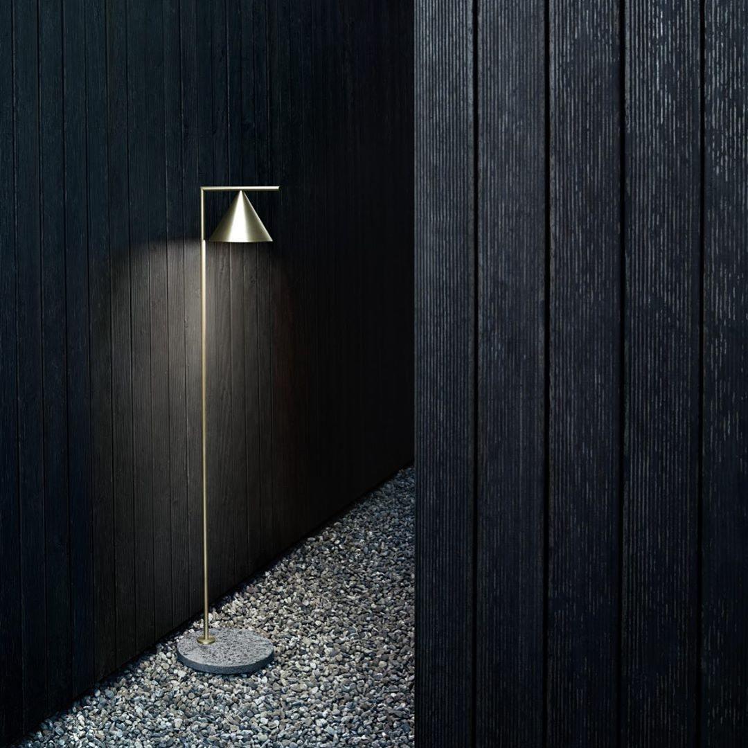 Lampa podłogowa stożkowa Mirel