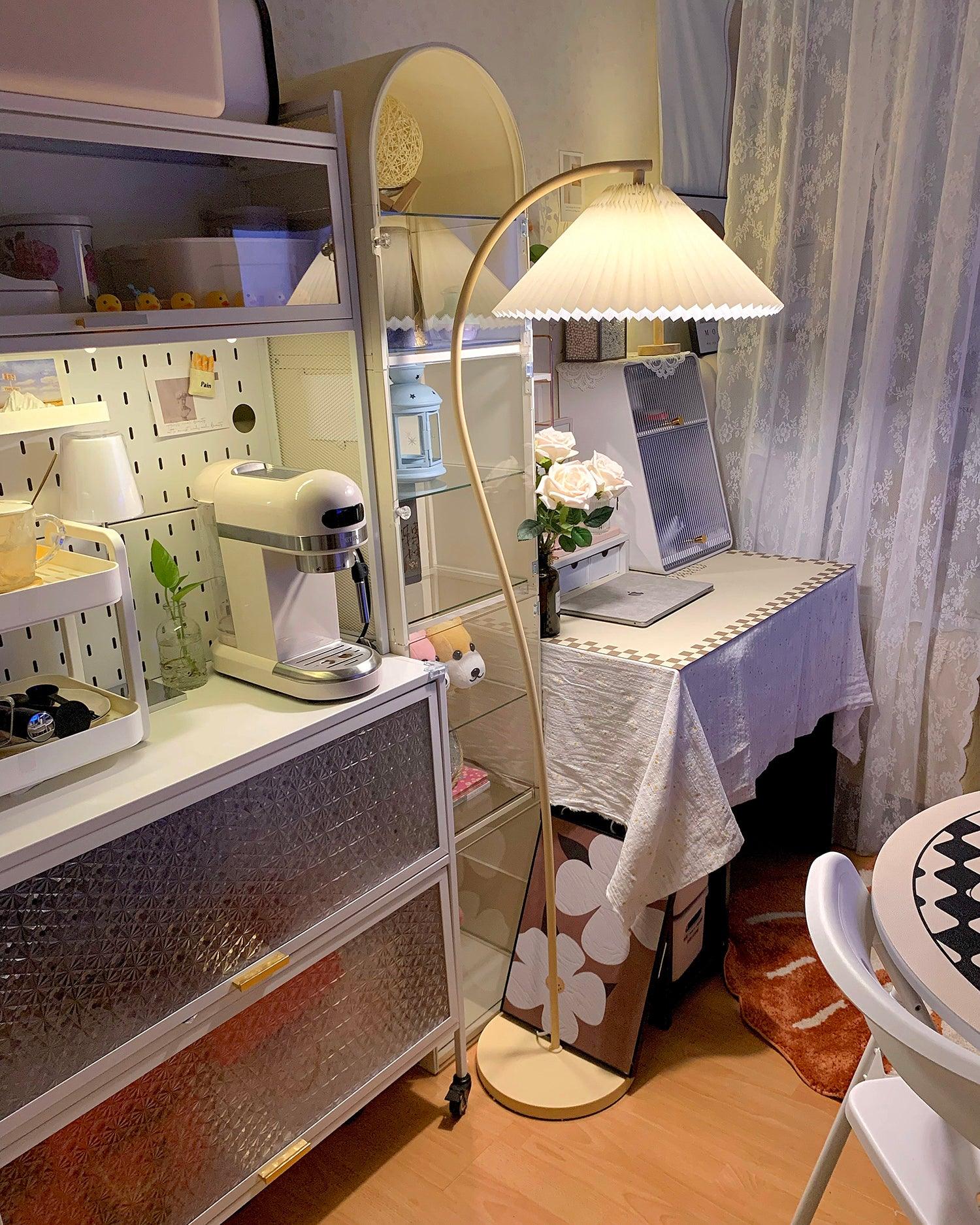 Lampa podłogowa vintage Kliala