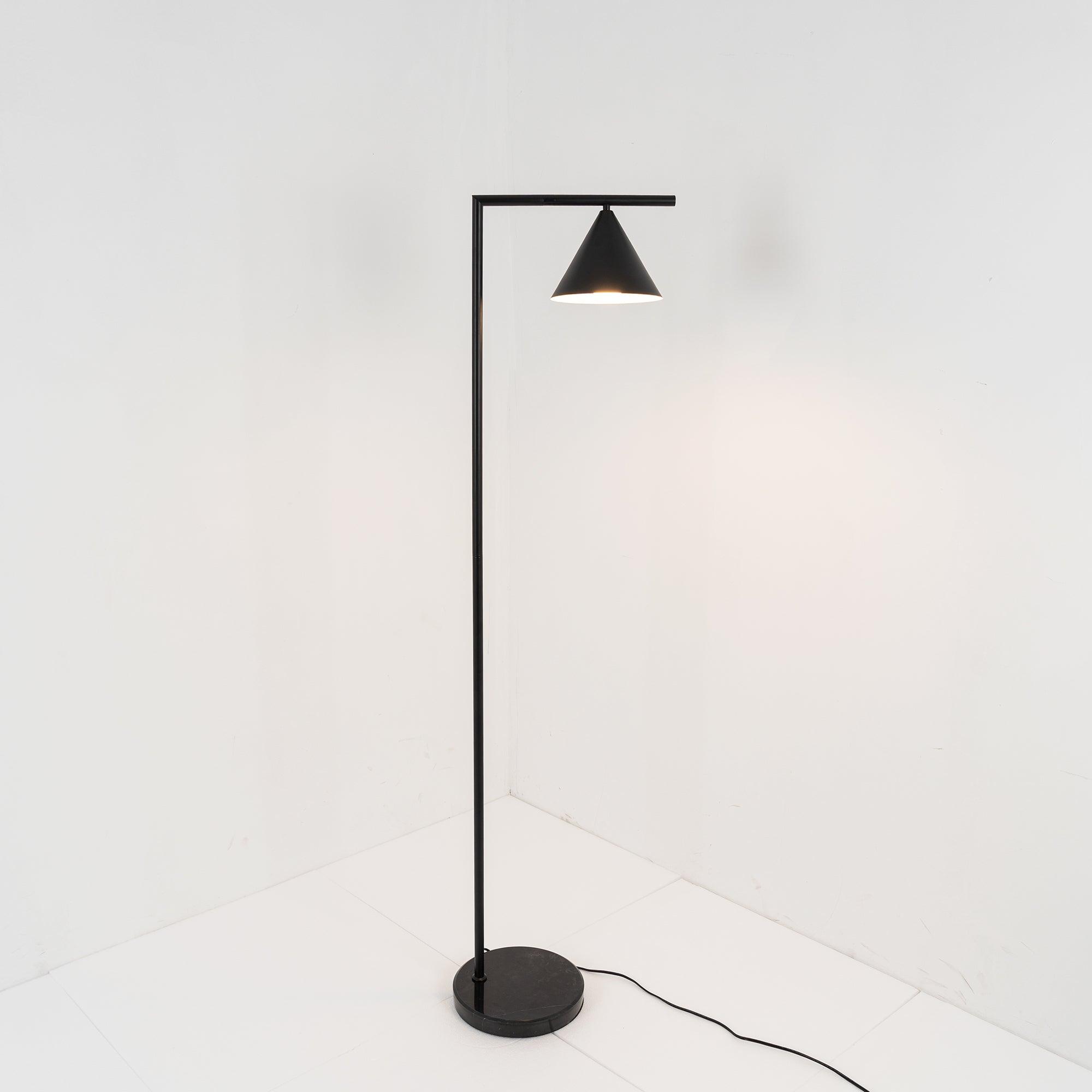 Lampa podłogowa stożkowa Mirel