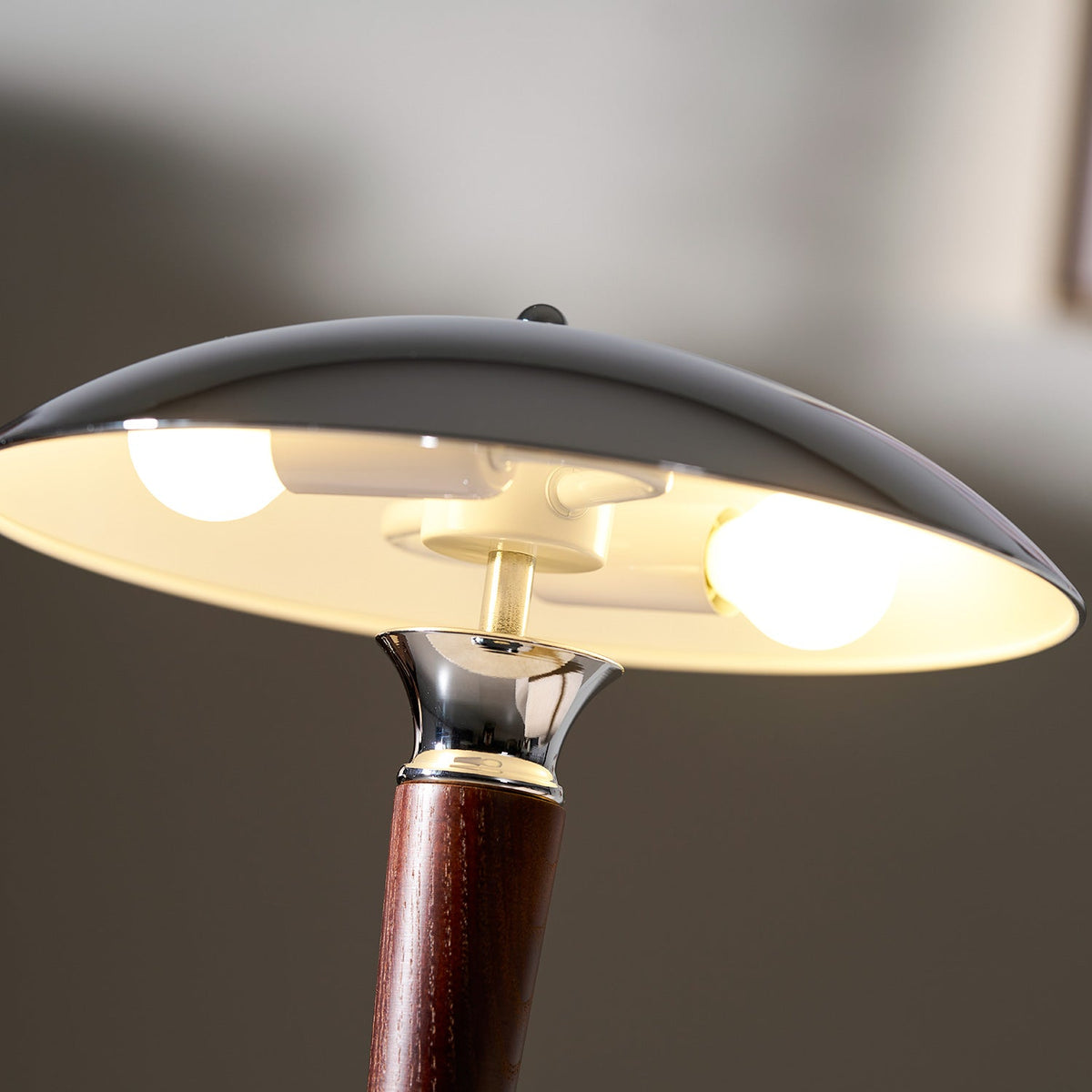 Lampa stołowa Milav