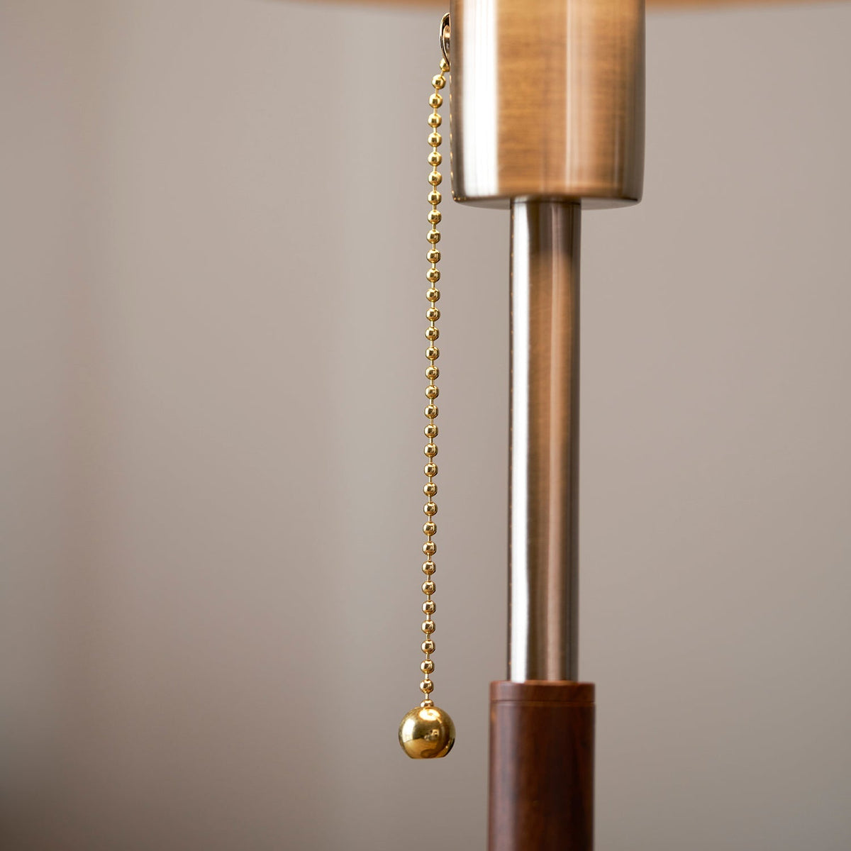 Lampa stołowa retro Tomamiri