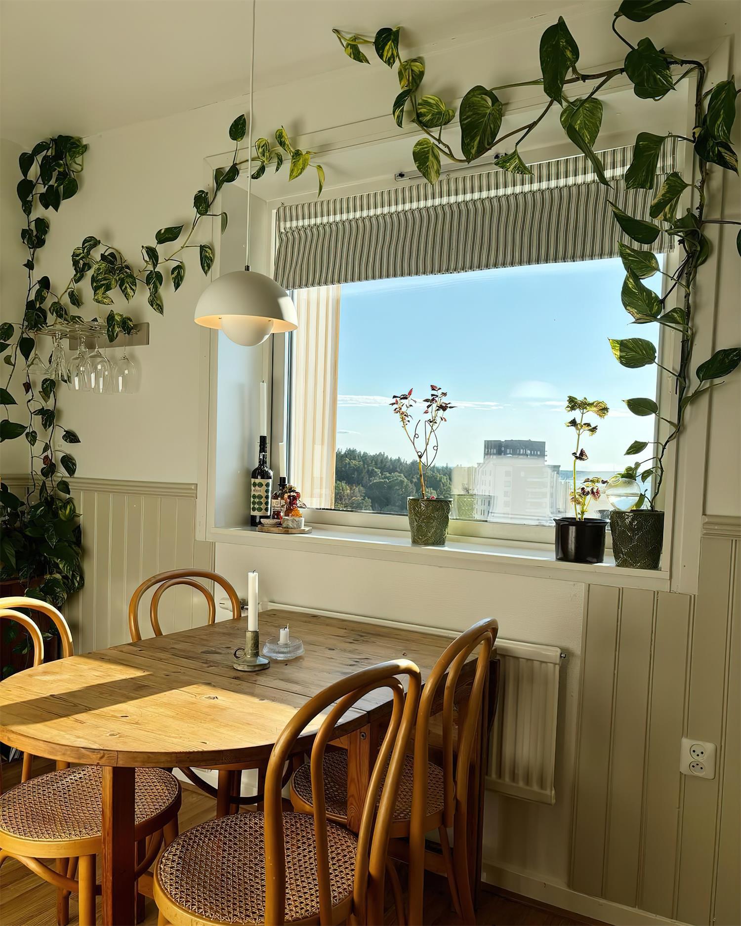 Lampa wisząca wtyczkowa Averek