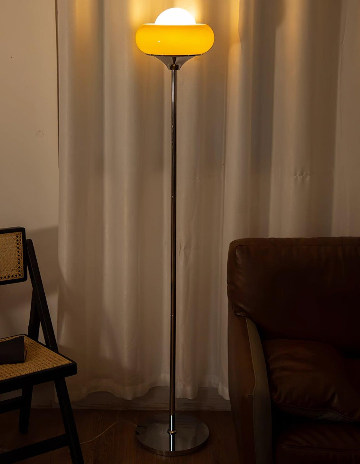 Lampa podłogowa kulista Venerin