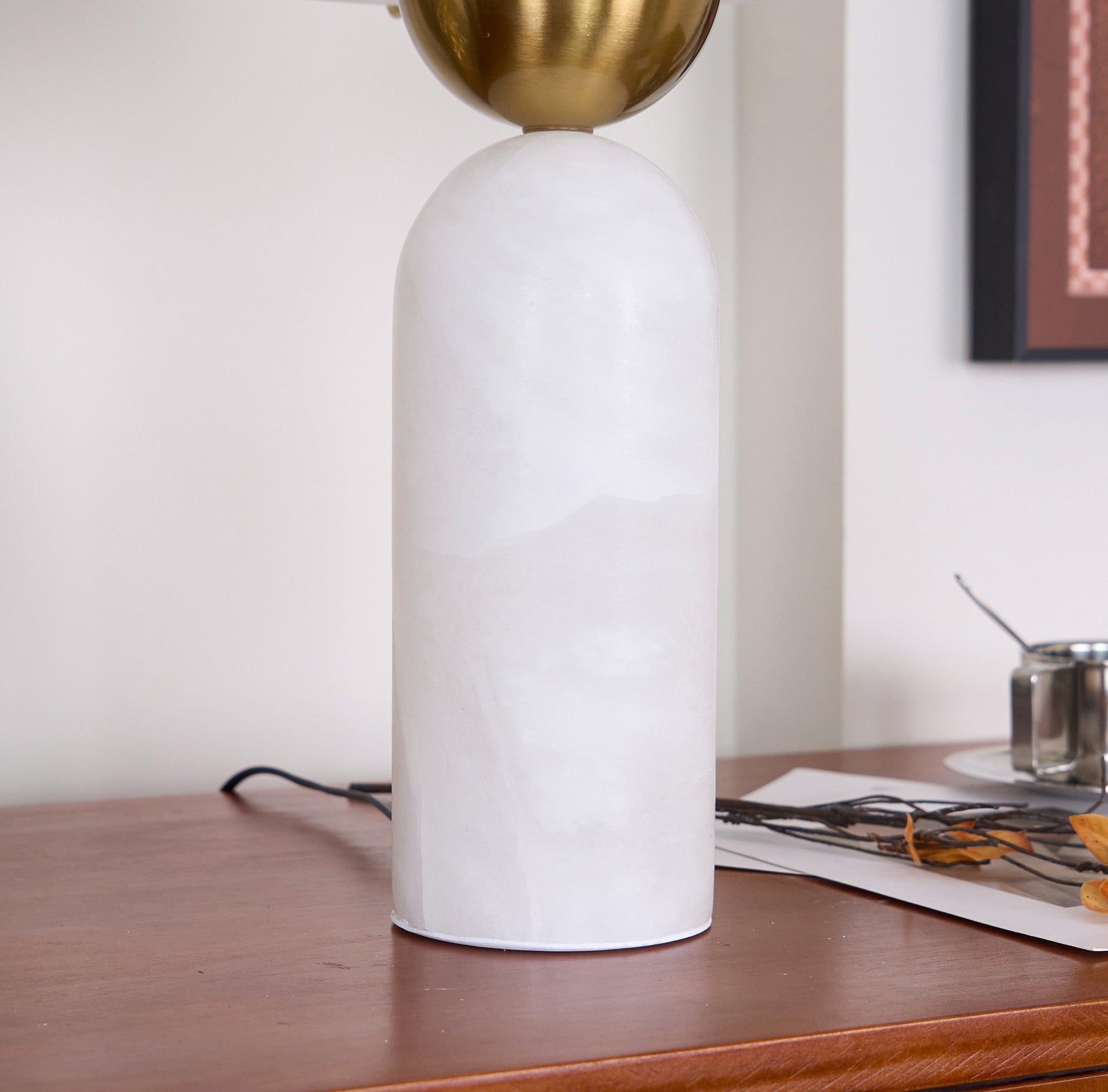 Lampa stołowa kulista Wenev