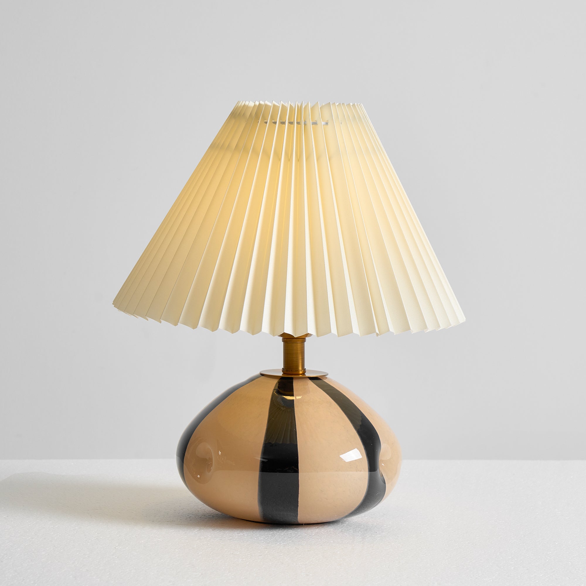 Lampa stołowa plisowana Corelev
