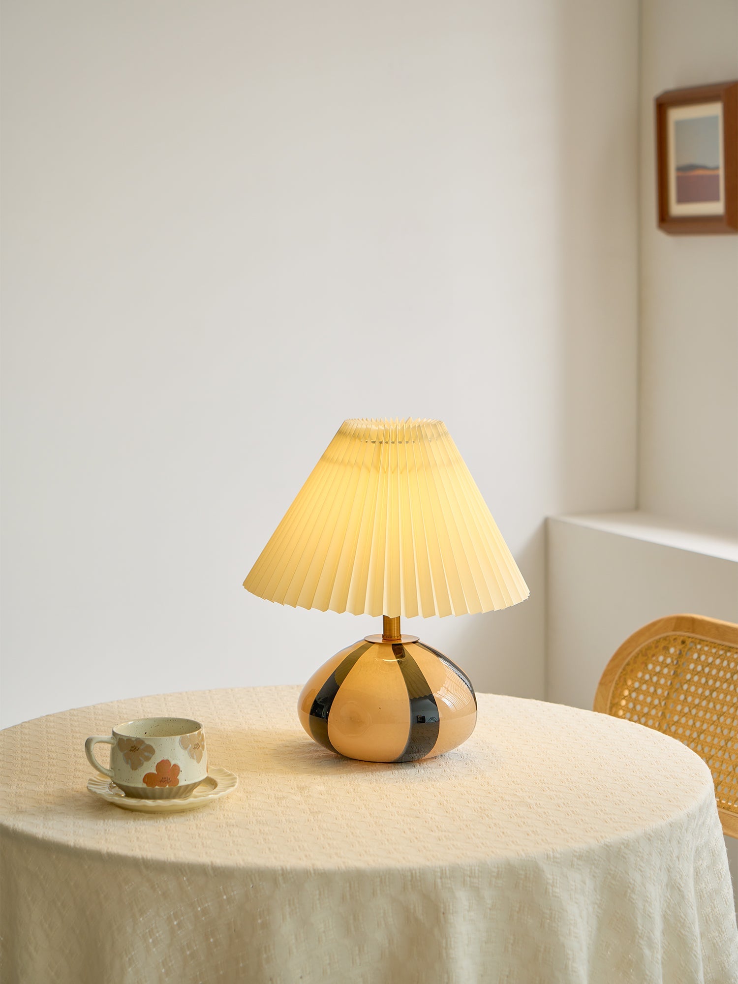 Lampa stołowa plisowana Corelev