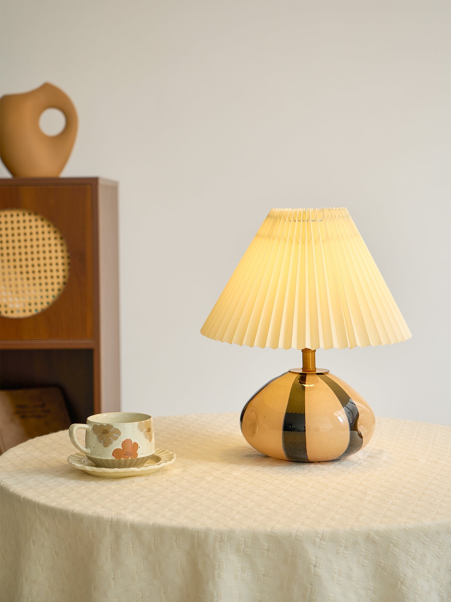 Lampa stołowa plisowana Corelev