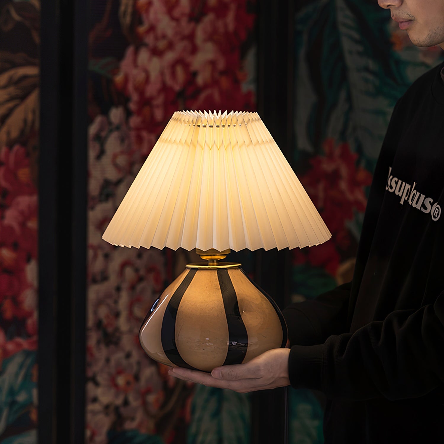 Lampa stołowa plisowana Corelev