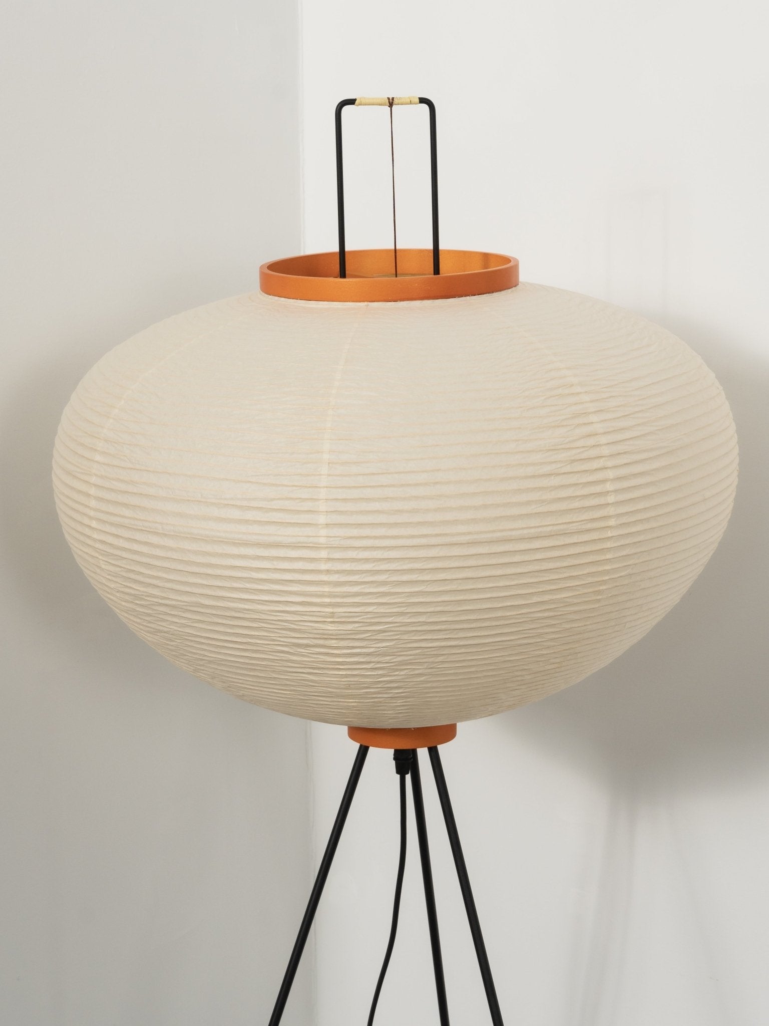 Lampa podłogowa Avel