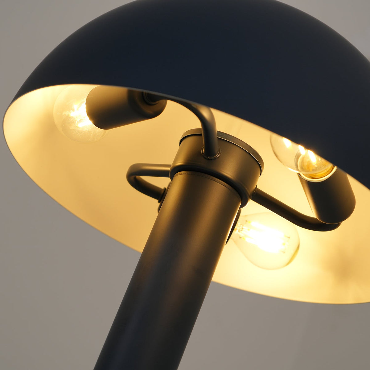 Lampa stołowa grzybkowa Barina