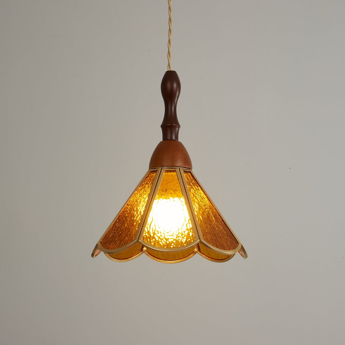Tiffany Stained Glass Pendant Lamp - Vakkerlight