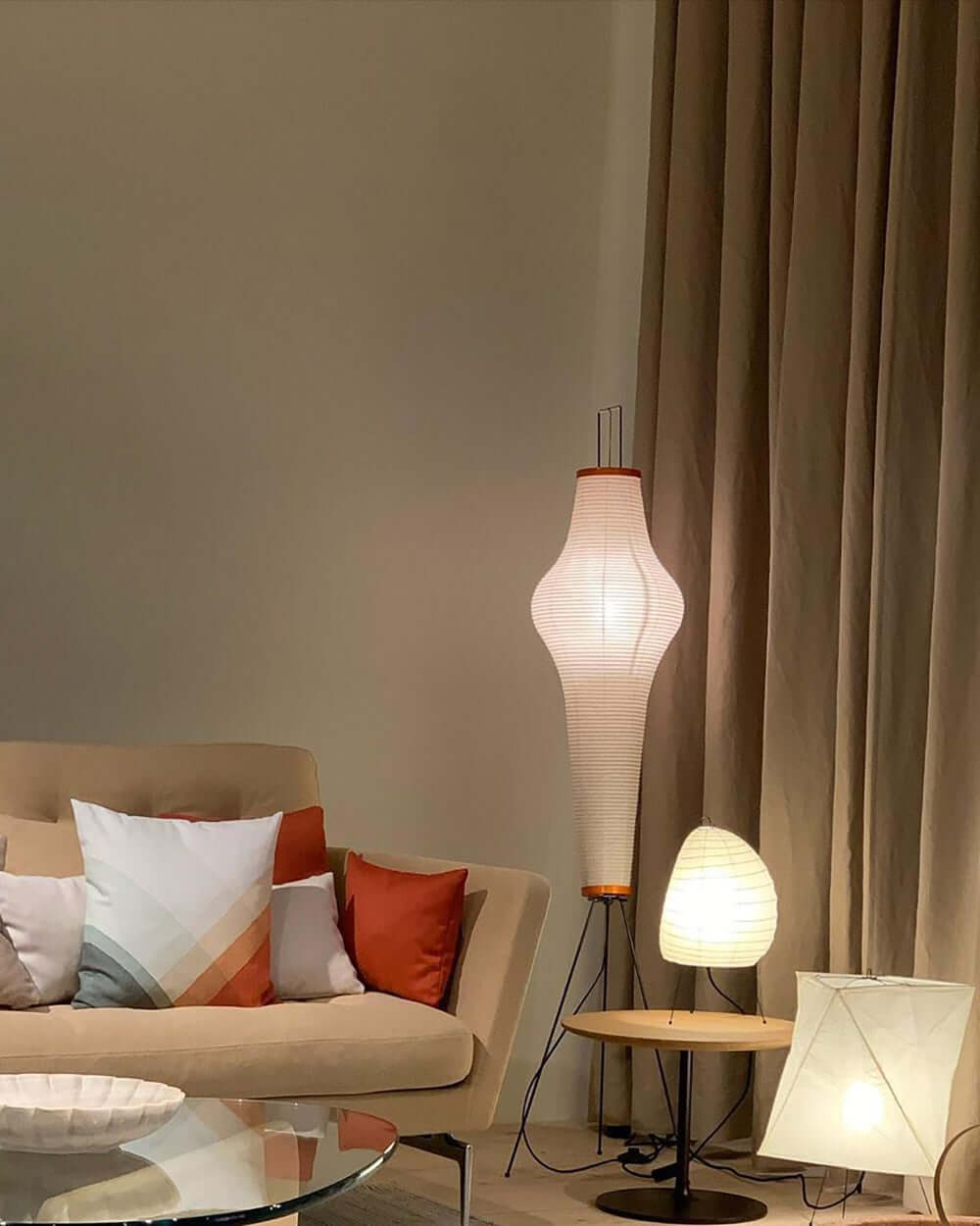 Lampa podłogowa Avel