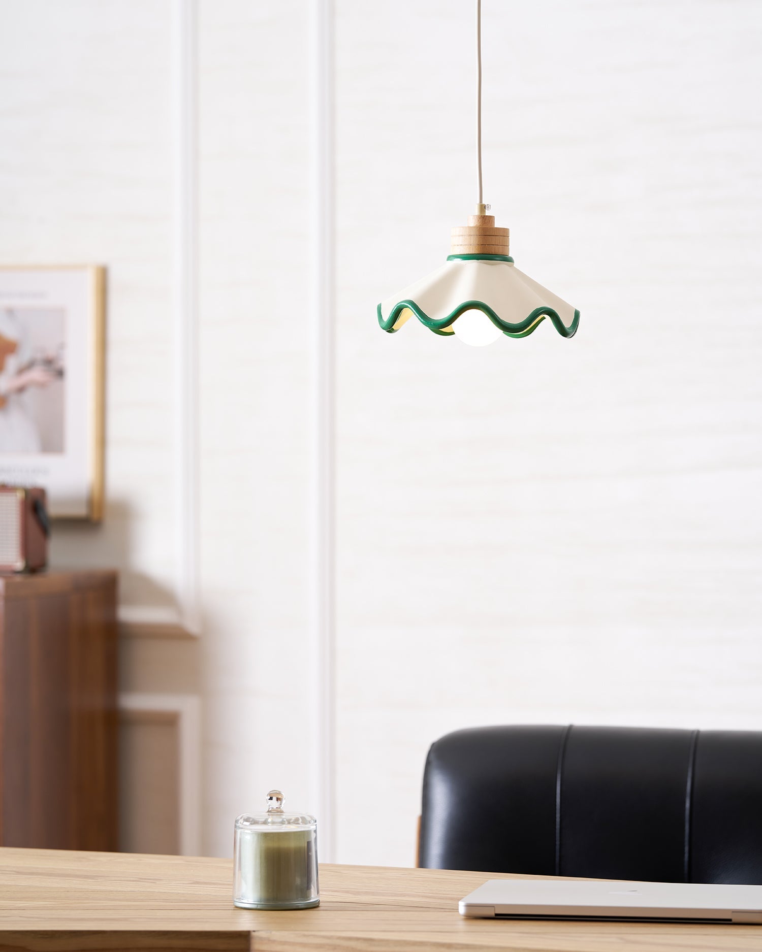 Lampa wisząca falowana Levenel