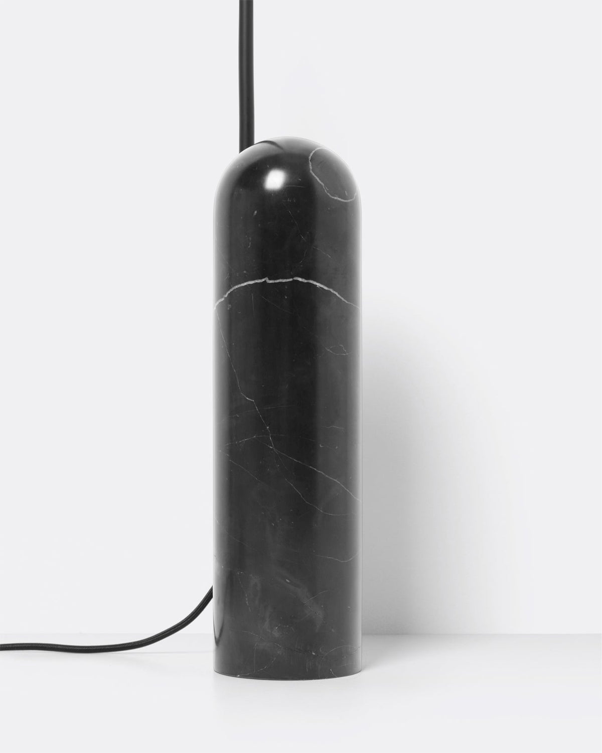 Lampa podłogowa minimalistyczna Balavek
