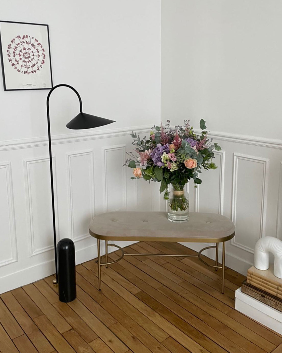 Lampa podłogowa minimalistyczna Balavek
