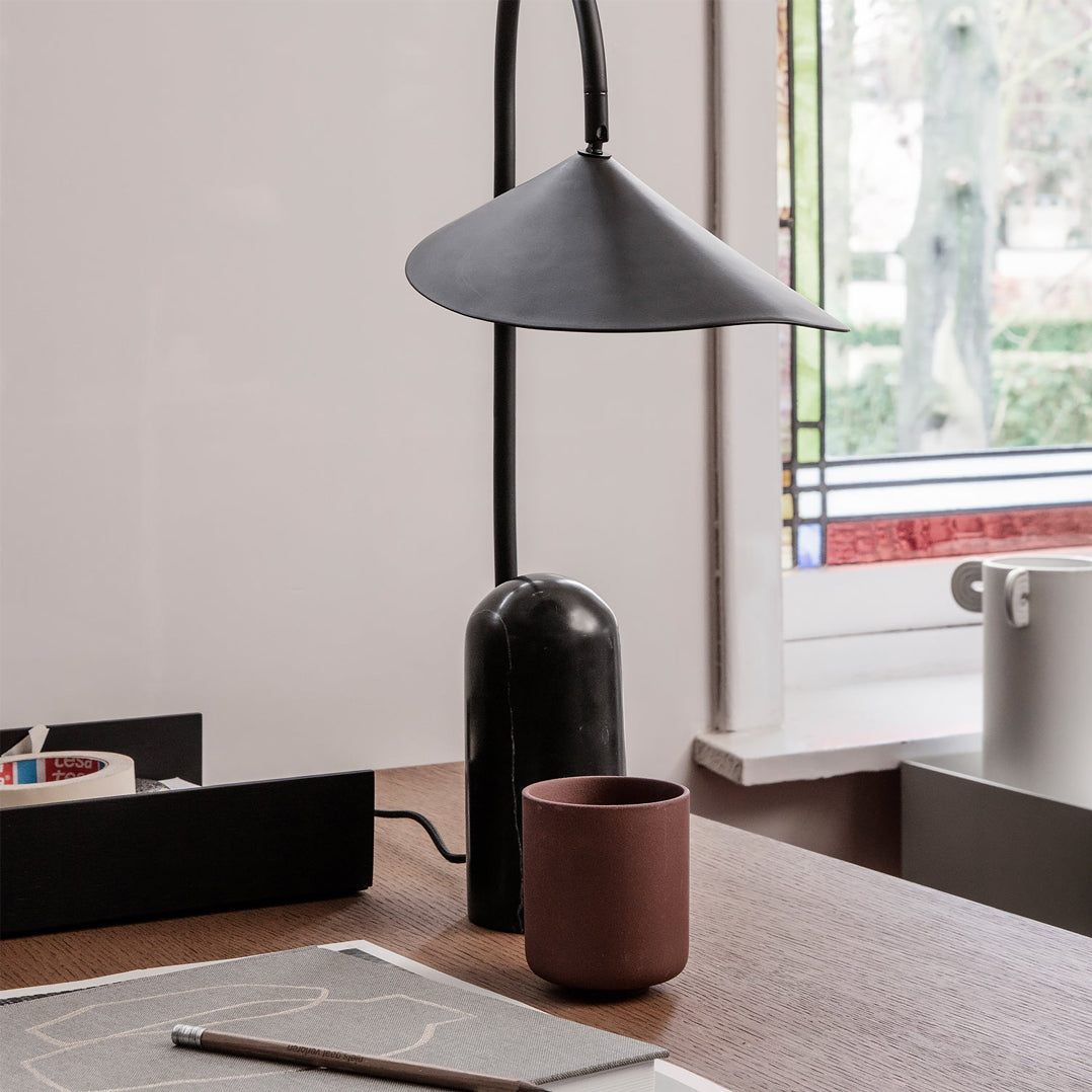 Lampa stołowa minimalistyczna Cellinrik