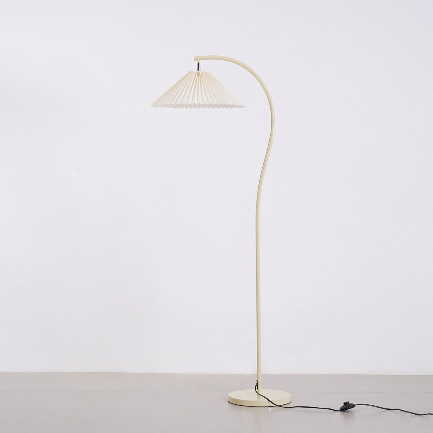 Lampa podłogowa vintage Kliala