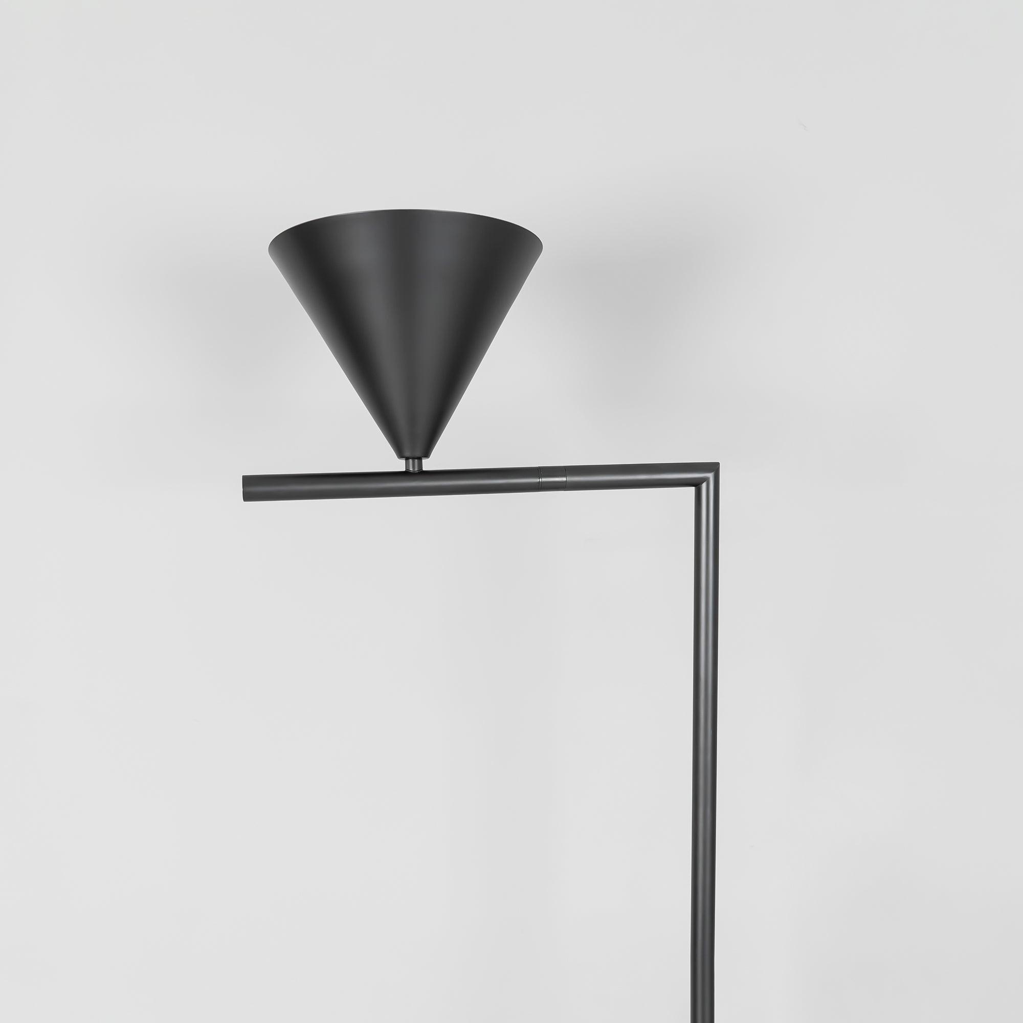 Lampa podłogowa stożkowa Mirel