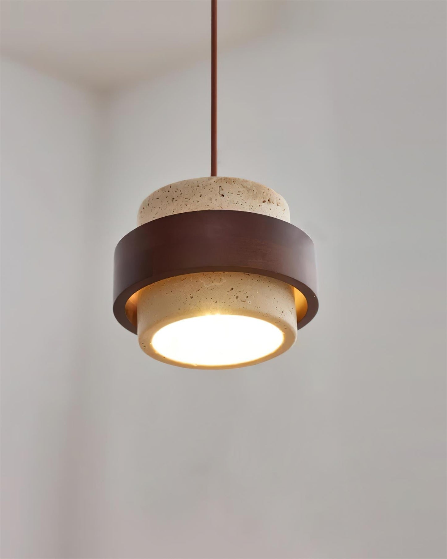 Lampa wisząca Cellone z trawertynu