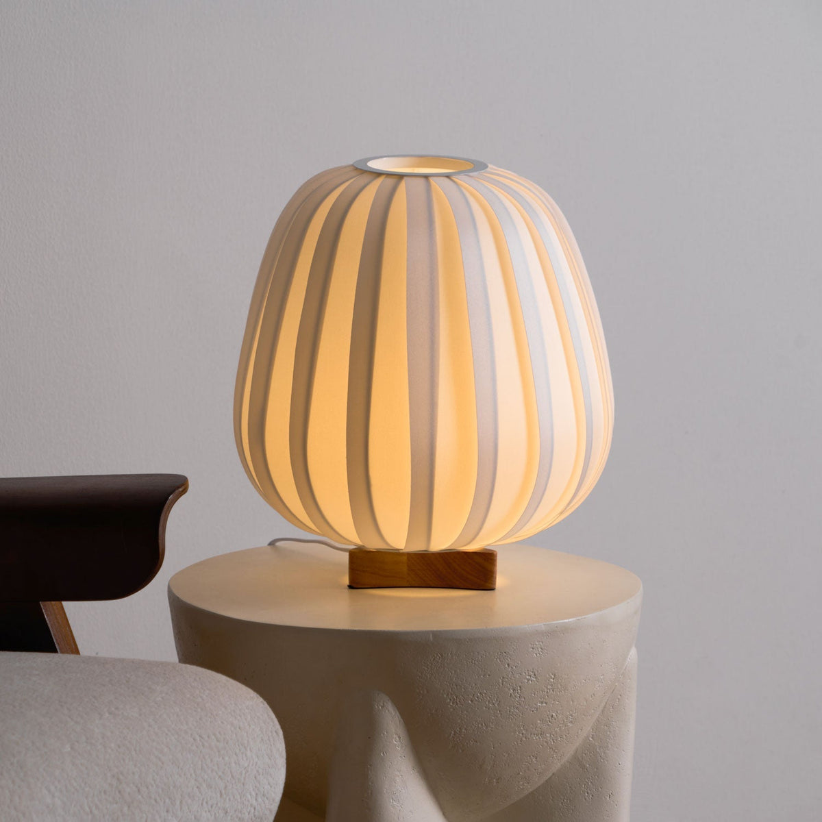 Lampa stołowa minimalistyczna Gorev