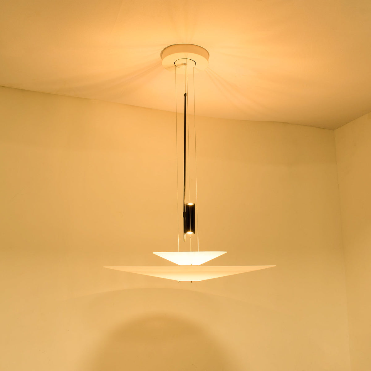 Lampa wisząca nowoczesna Lorva
