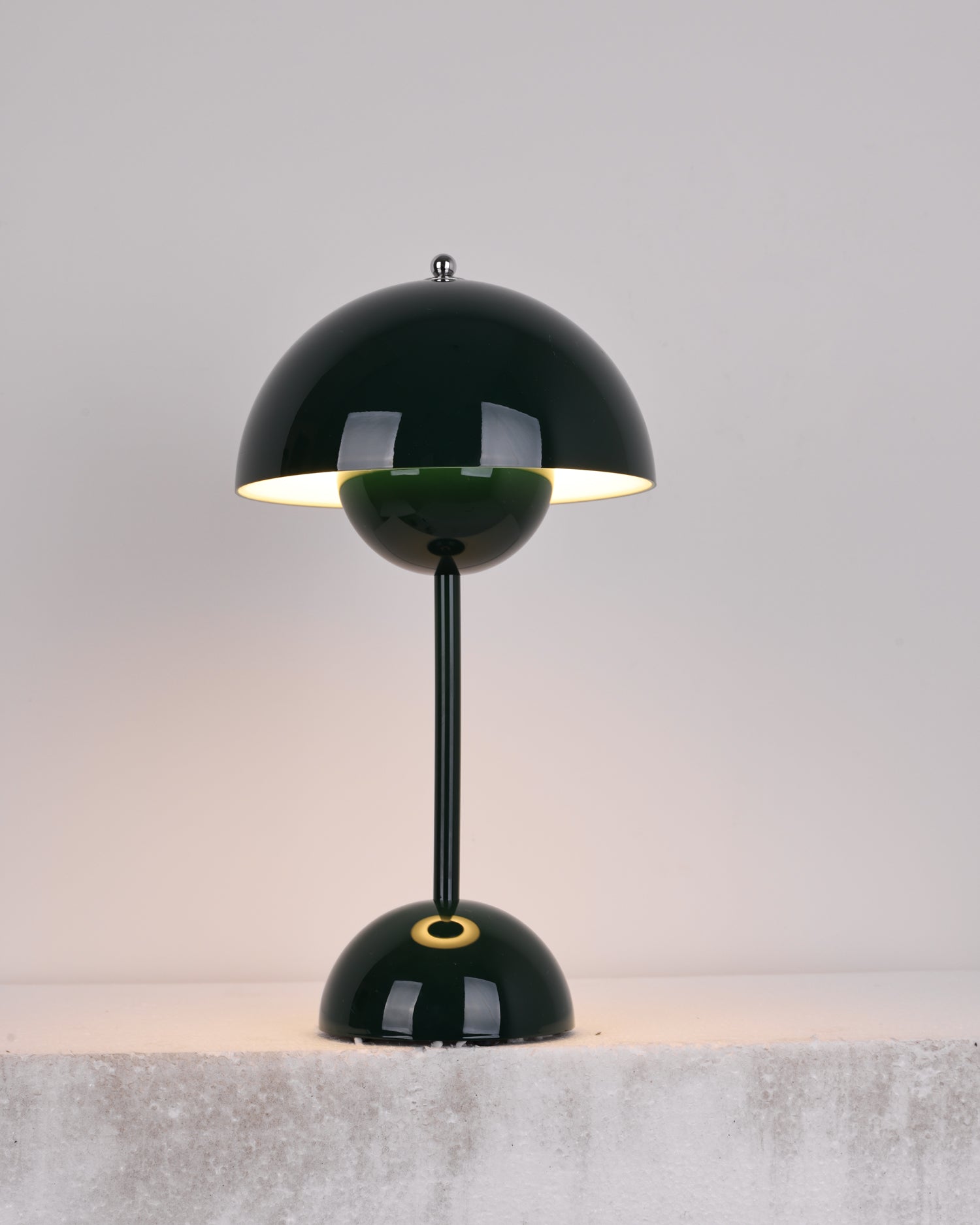 Lampa stołowa przenośna Aveka