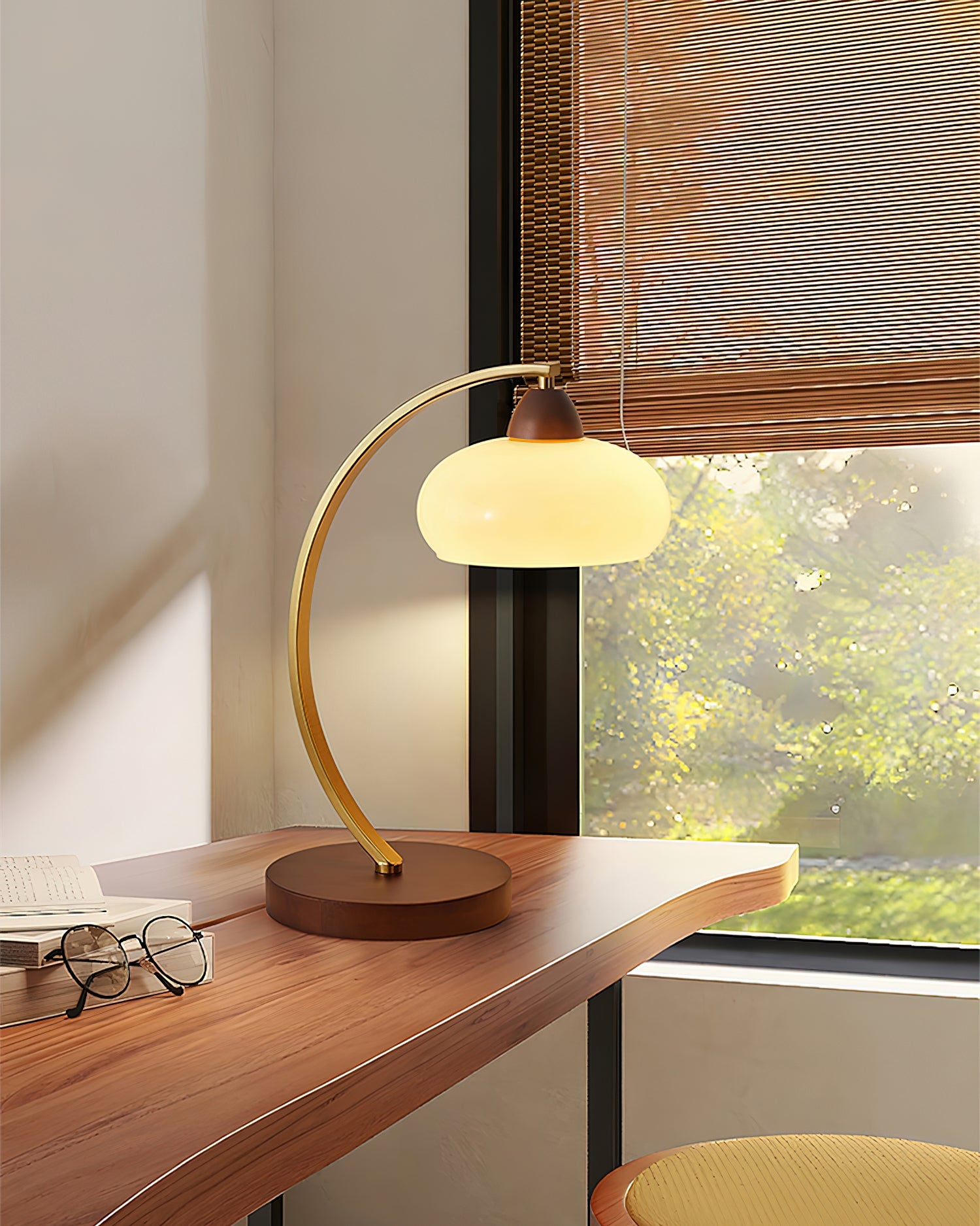 Lampa stołowa vintage Vikoren