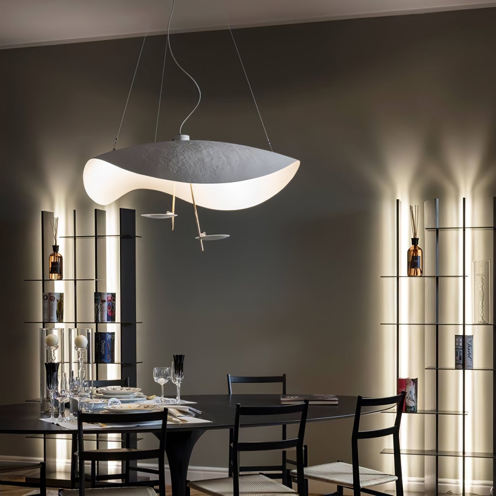 Lampa wisząca minimalistyczna Orool