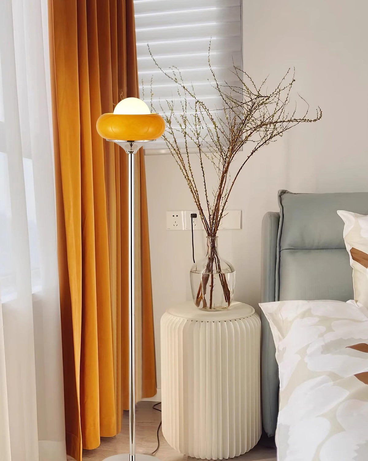 Lampa podłogowa kulista Venerin