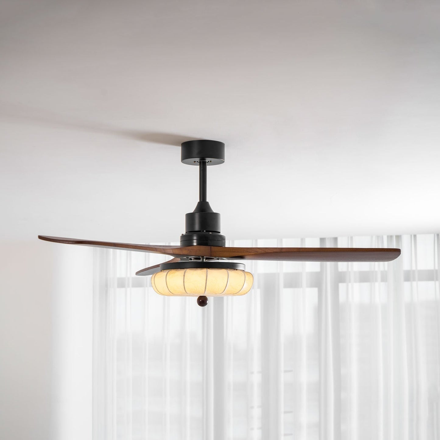 Lampa z wentylatorem sufitowym Sovoma