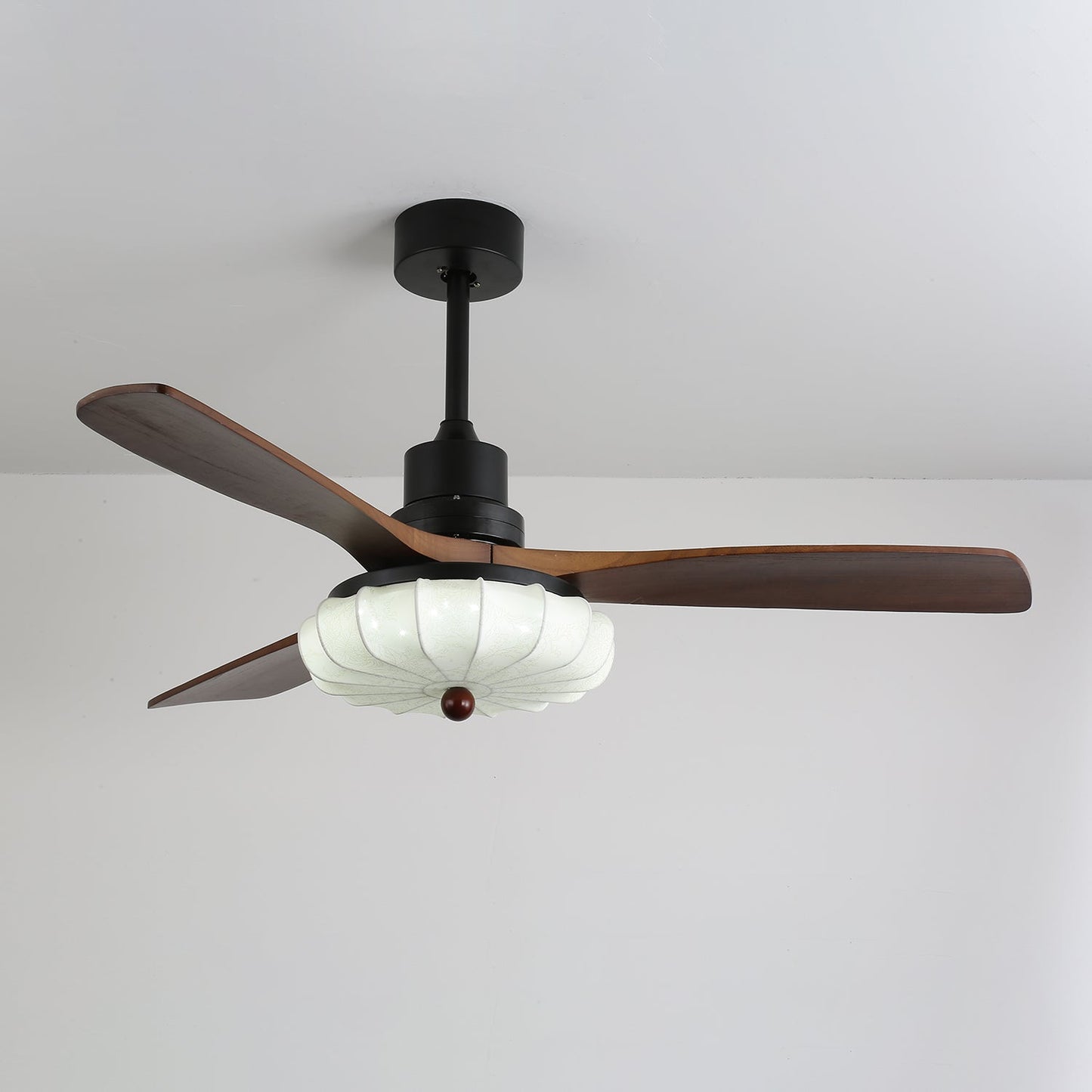 Lampa z wentylatorem sufitowym Sovoma