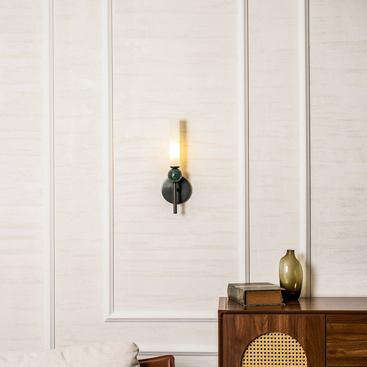 Marble Vertical Wall Lamp - Vakkerlight