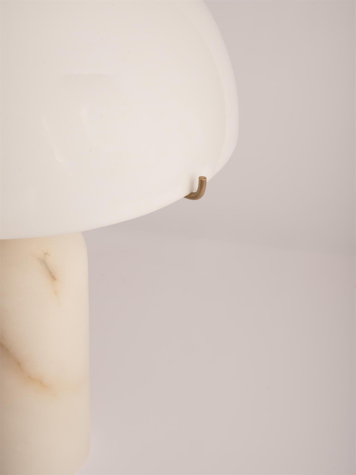 Lampa stołowa kulista Wenev