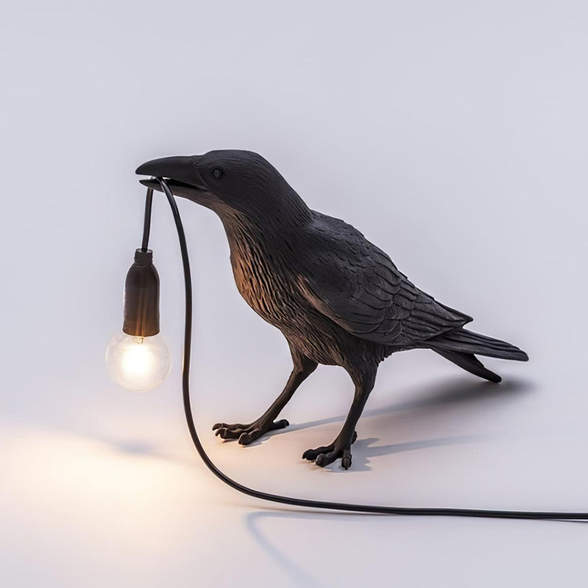 Raven Resin Table Lamp – detail 29