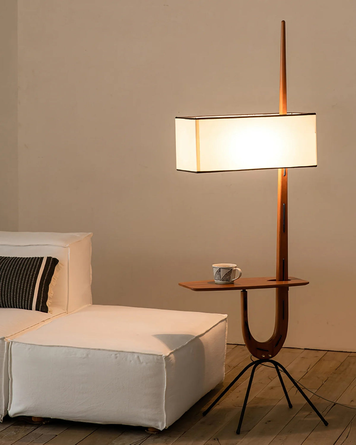 Lampa podłogowa vintage Janmi