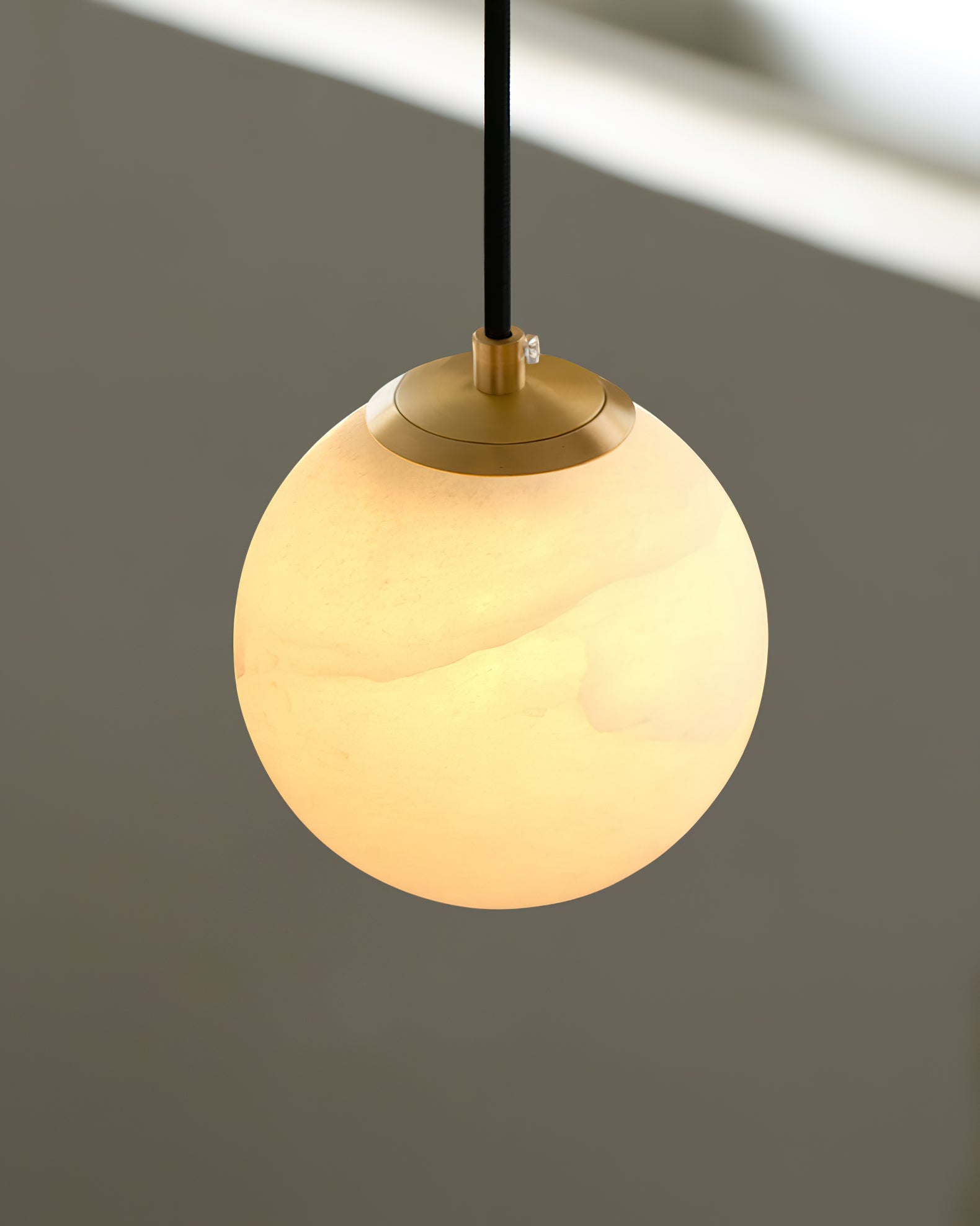 Lampa wisząca kula Emorrek