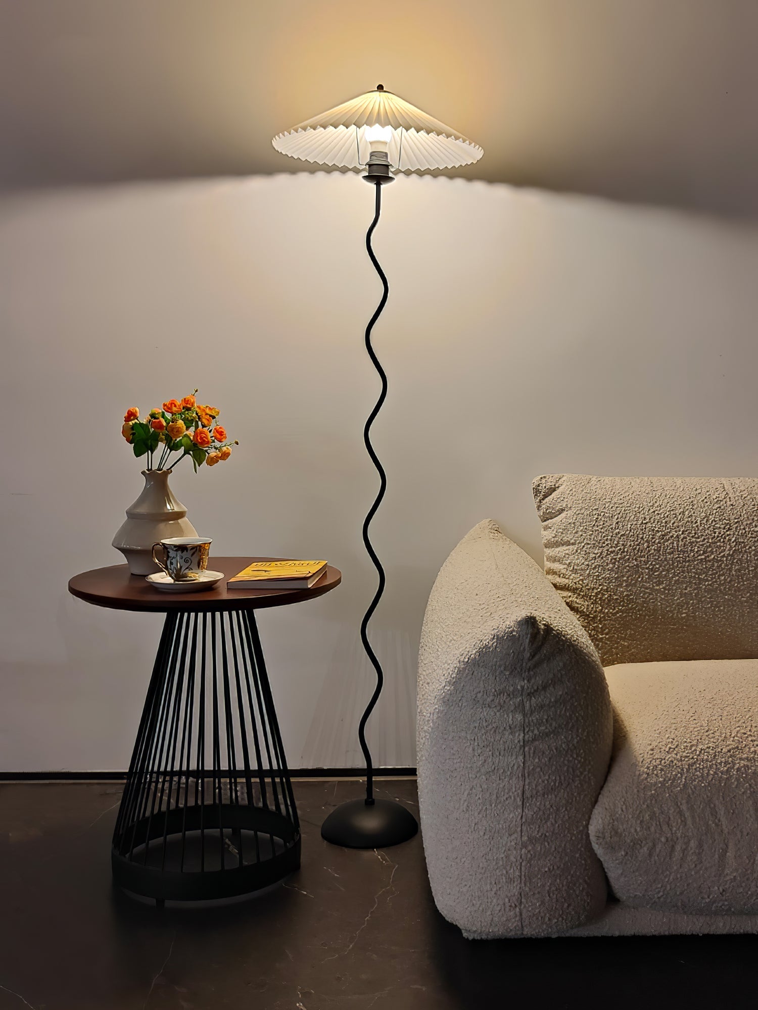 Lampa podłogowa falista Zelko