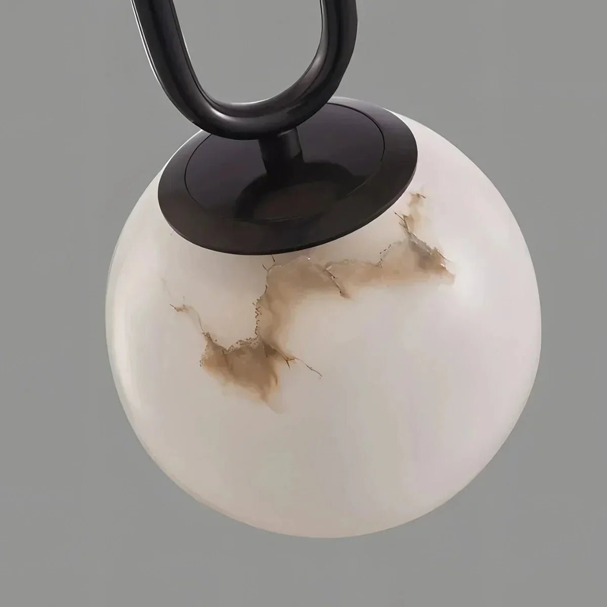 Lampa wisząca Lacose z trawertynu